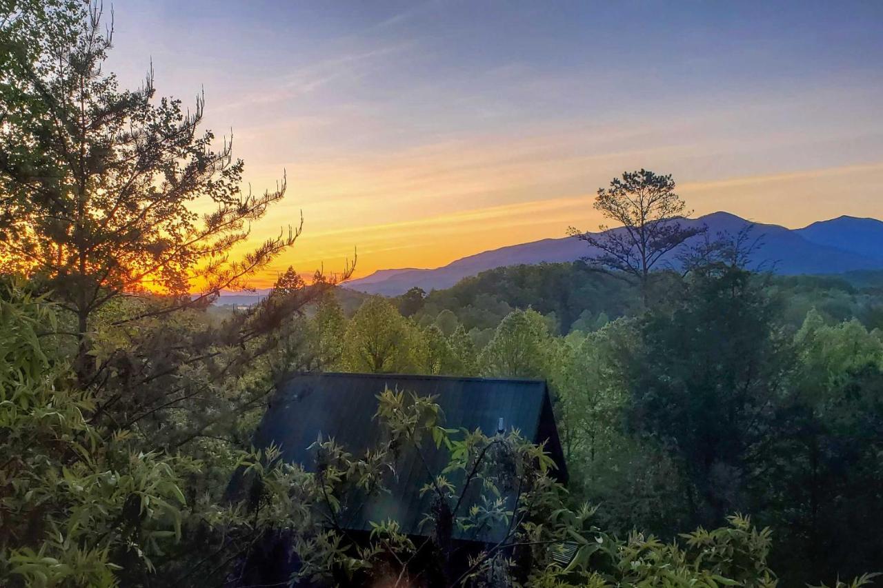 Cozy Cabin With Mountain Views Near Skylift Park! Gatlinburg Kültér fotó