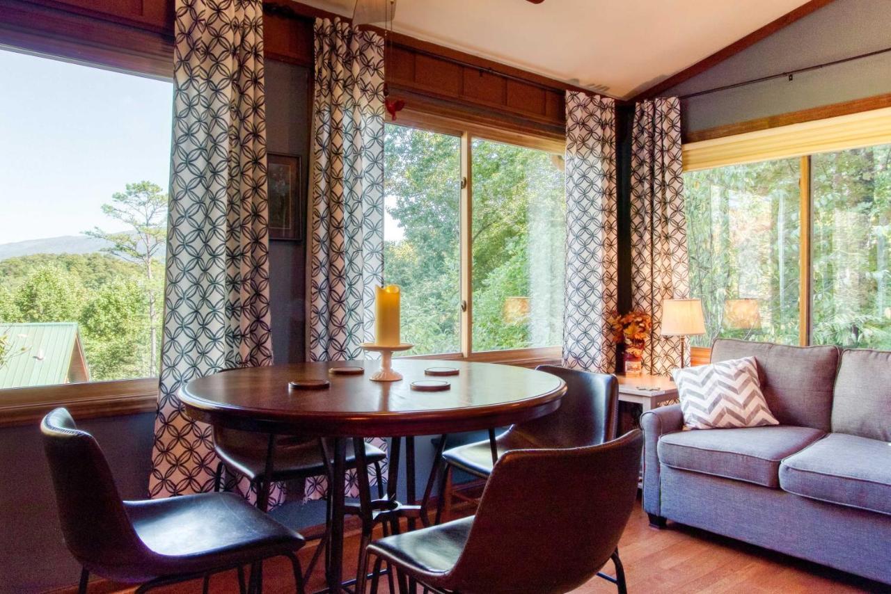 Cozy Cabin With Mountain Views Near Skylift Park! Gatlinburg Kültér fotó